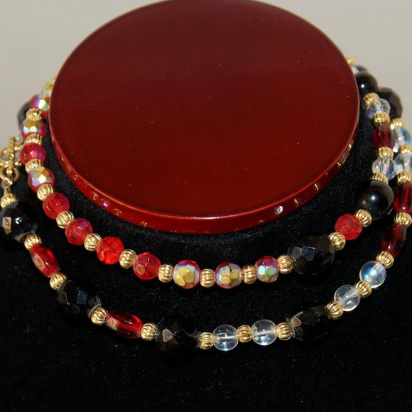 Black, Red, and Gold beaded necklace - Picture 2 of 5